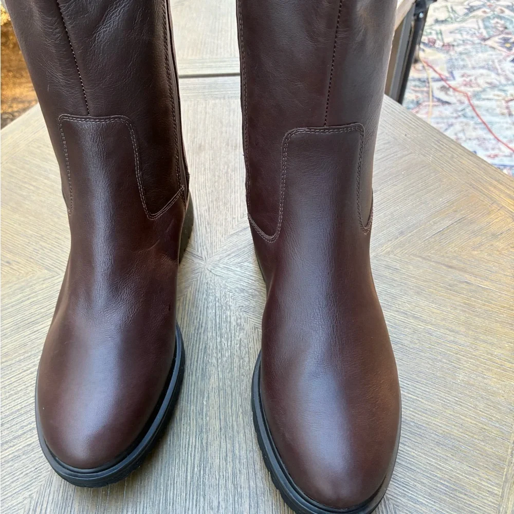 NWOT ROCKPORT IVETTE WATERPROOF CASUAL BOOTS SIZE 8.5